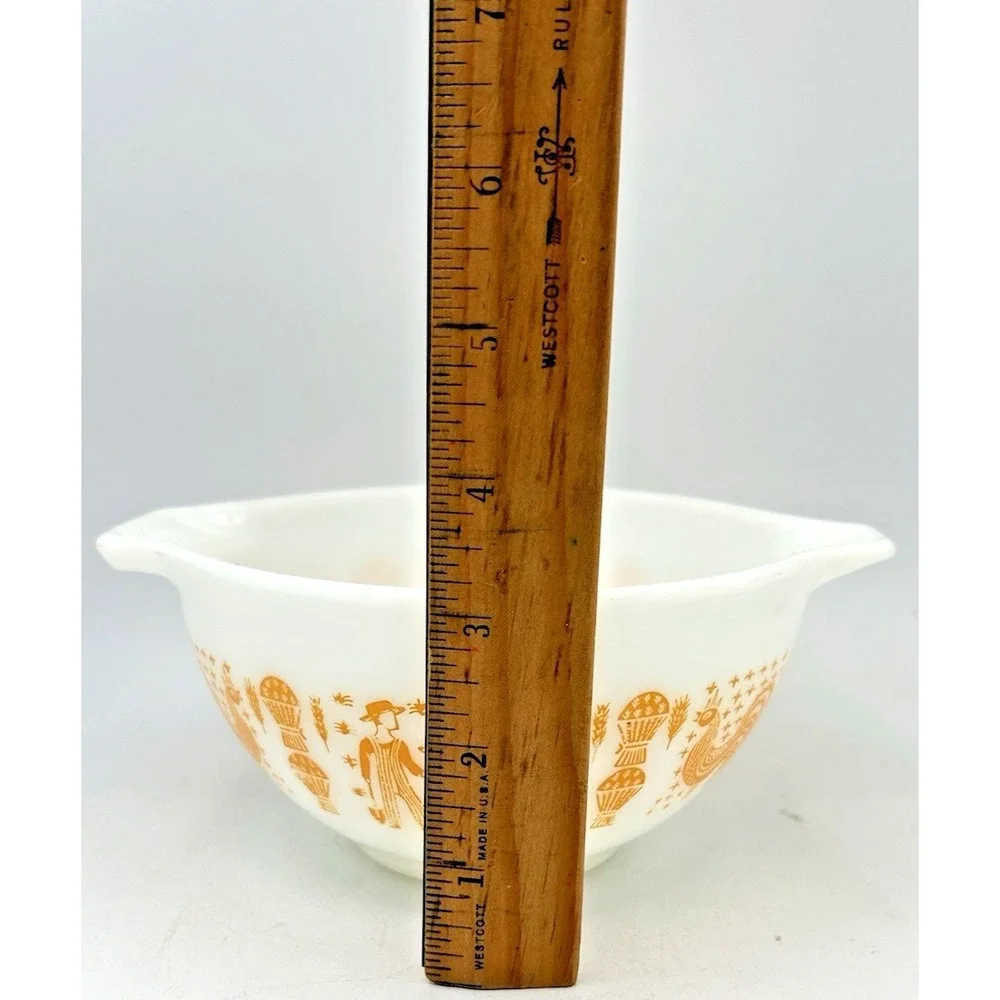 PYREX  Pumpkin Orange Butterprint Cinderella Mixing Bowl RARE 1.5 PT #441 1965